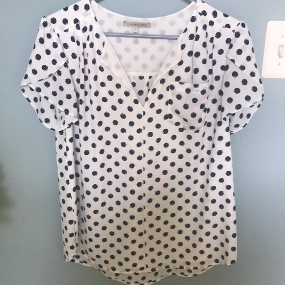 41 Hawthorn Tops - Like new 41 Hawthorn polka dot blouse.